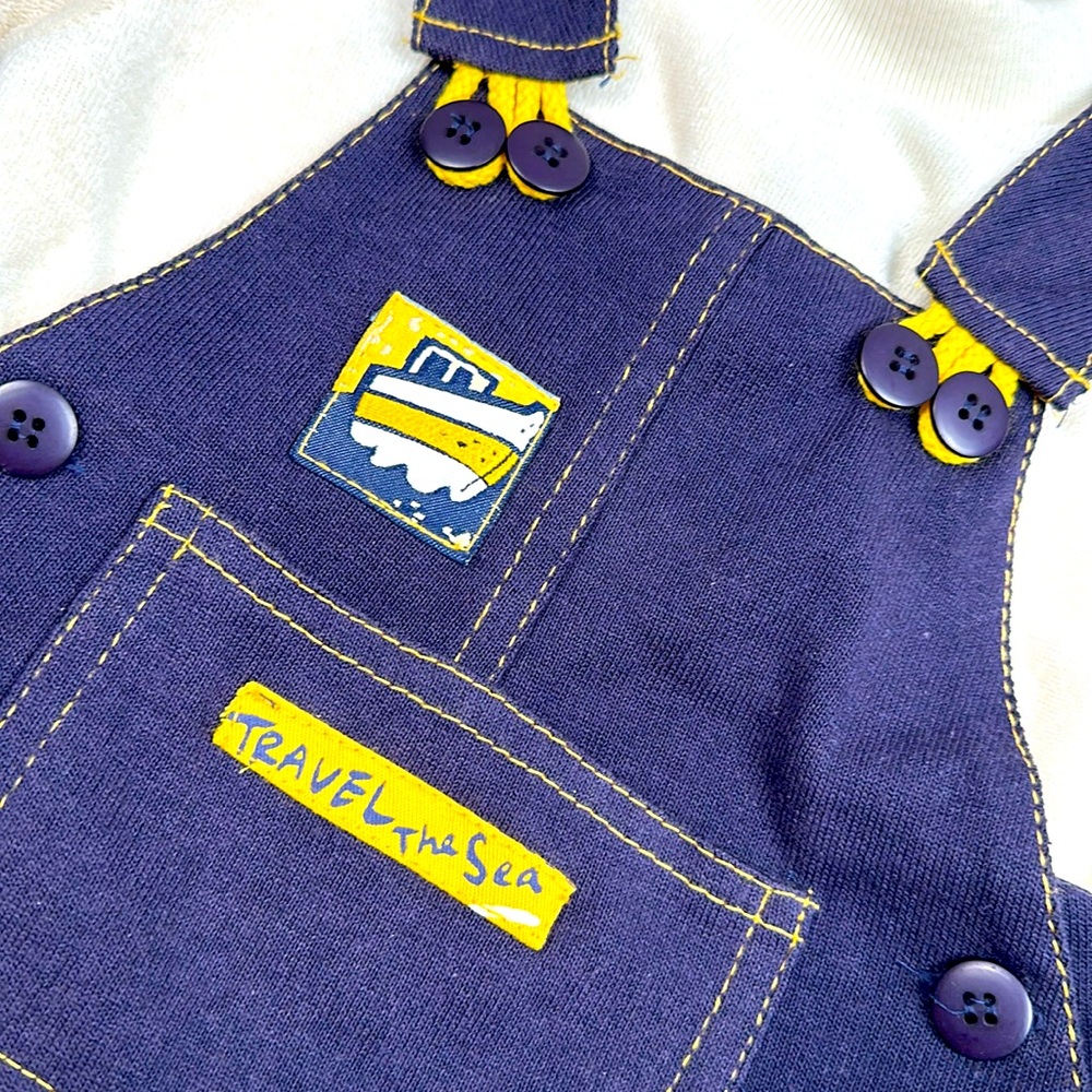 Baby Beluga Newborn Vintage 2 piece outfit Size 6-9 months